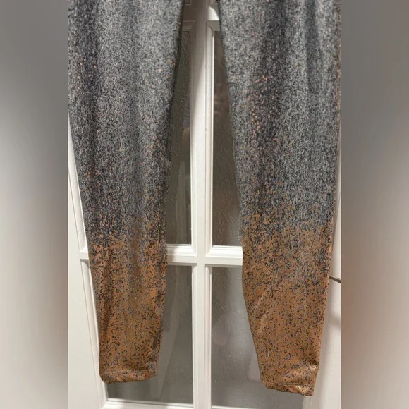 Beyond Yoga Alloy Ombre Sparkle High Waisted Midi Legging - Picture 6 of 14